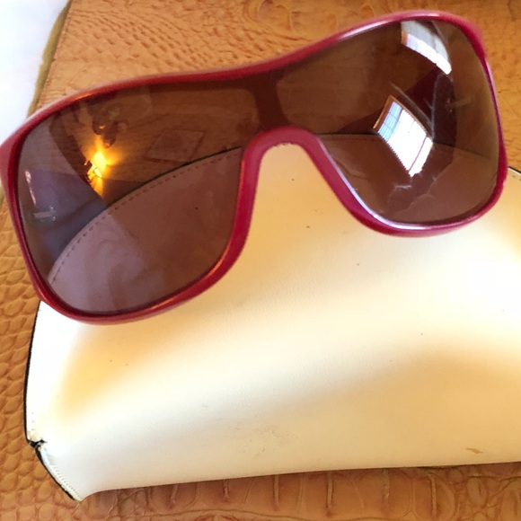 Yves Saint Laurent Accessories - 🌺 YSL Wrap Sunglasses in perfect condition